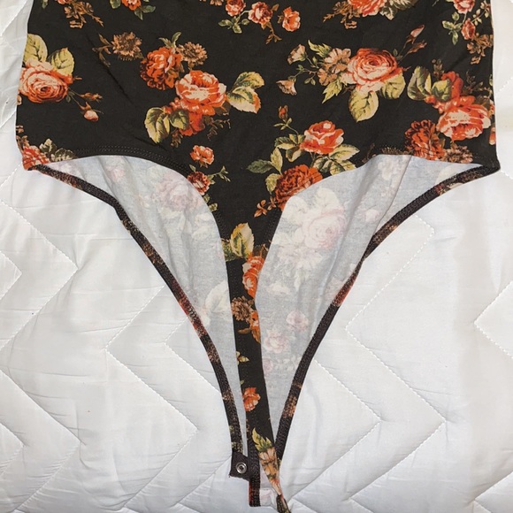 Wild Fable Floral Bodysuit - Picture 4 of 4